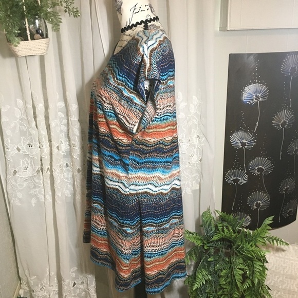 NorthStyle oversized easy to wear multi color top - Picture 5 of 7